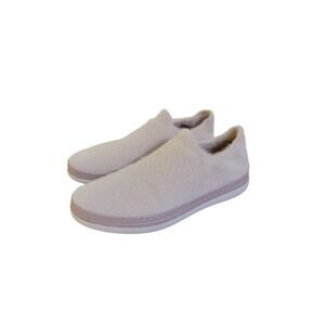 Natori Plush Mohair Slip-On Stretch Fashion Sneaker Cream Quiet Luxury Size 7.5